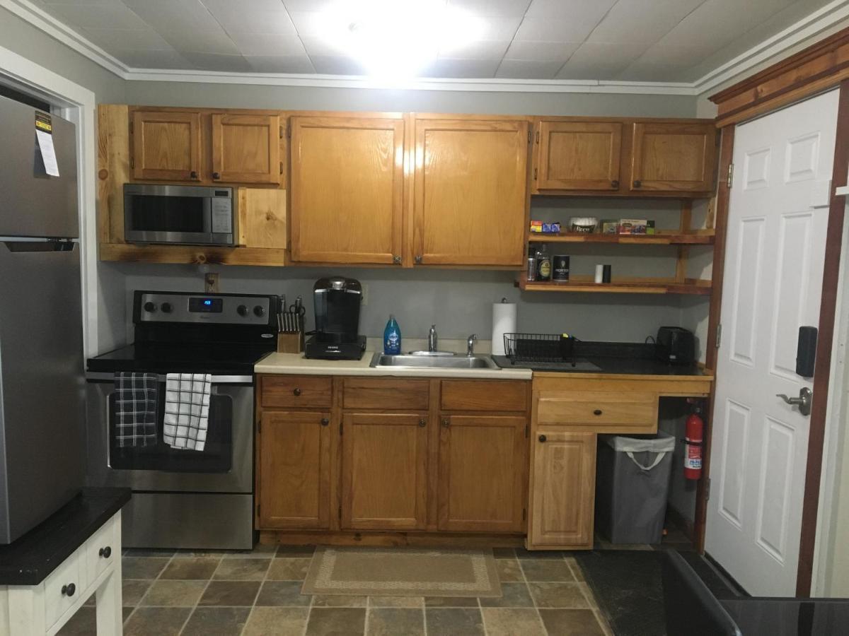 Just Like Being At Home- Newly Renovated Unit North Troy Exterior foto